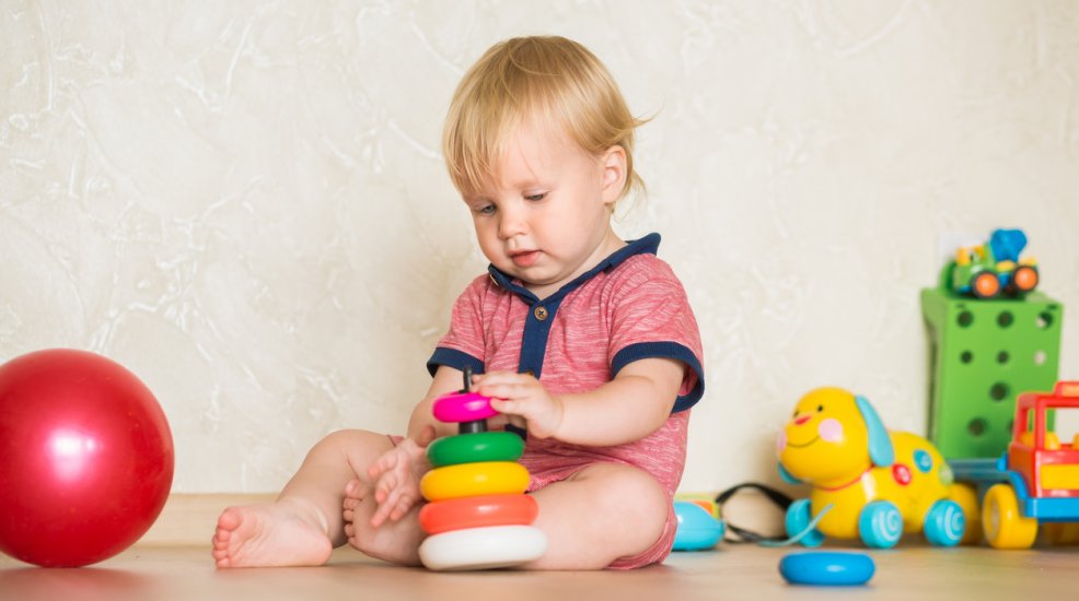 como escolher os melhore brinquedos educativos para bebê